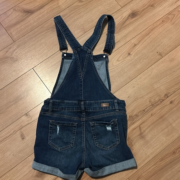 Cute Short Overalls 🪴 size small - Picture 4 of 5